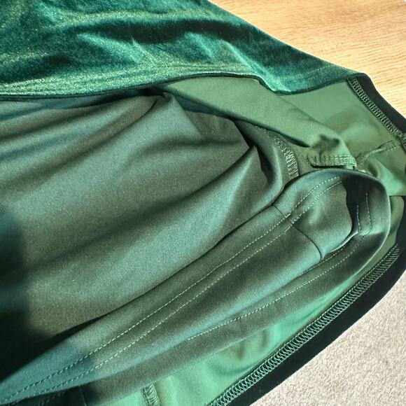 Ivy City Women's Scarlett Velvet Green Puff Sleeve Square Neck Dress 3X - Picture 13 of 16